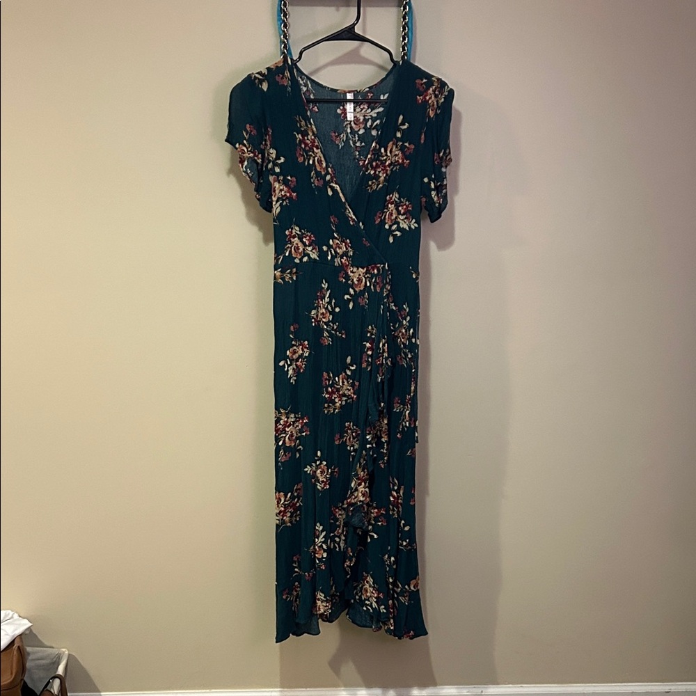 Xhilaration Dark Green Floral Midi Dress